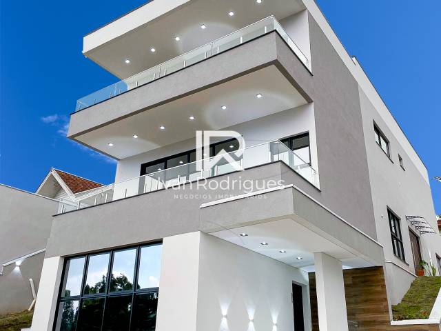 #11 - Casa para Venda em Campos do Jordão - SP