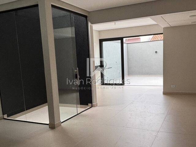 Casa para Venda em Jacareí - 4