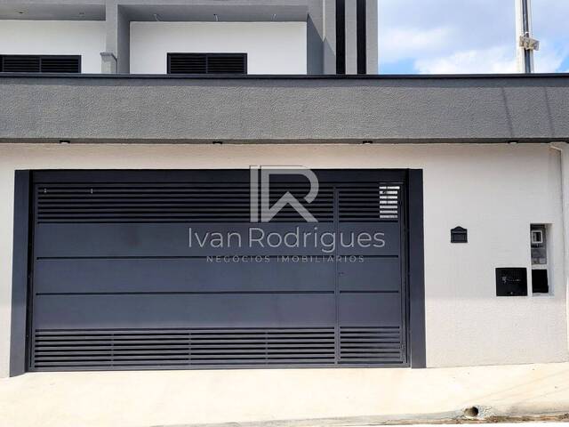 #70 - Casa para Venda em Jacareí - SP - 2