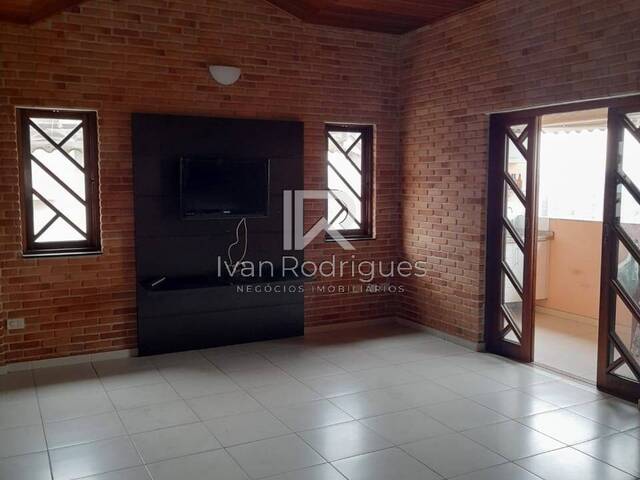 #78 - Casa para Venda em Jacareí - SP