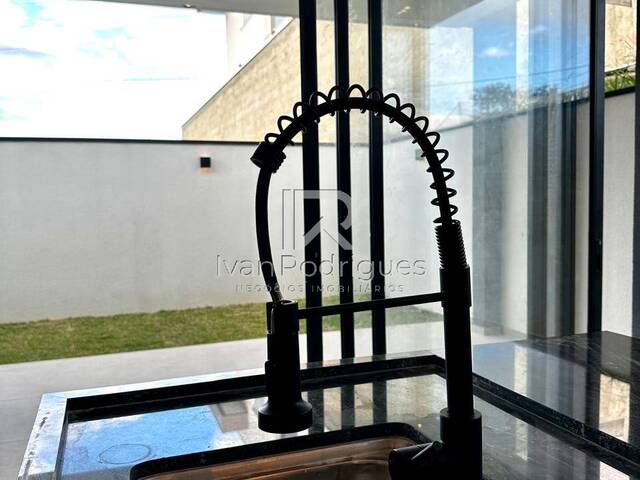 Casa em condomínio para Venda em Jacareí - 5