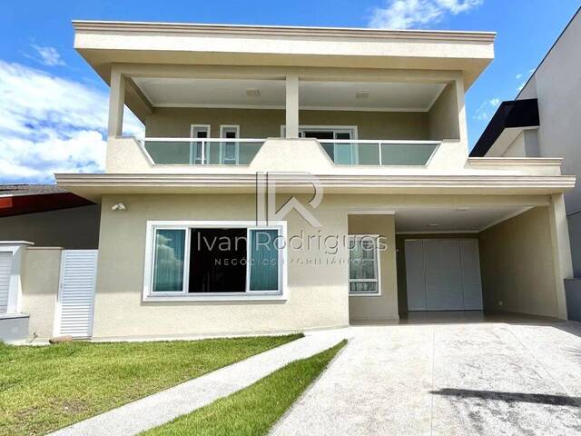 #83 - Casa em condomínio para Venda em Jacareí - SP