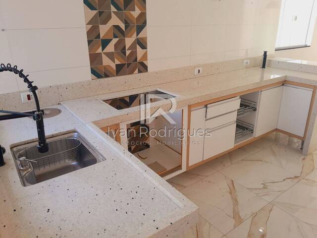 #90 - Casa para Venda em Jacareí - SP - 2