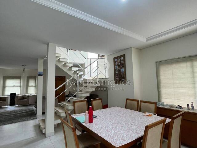 #91 - Casa em condomínio para Venda em Jacareí - SP