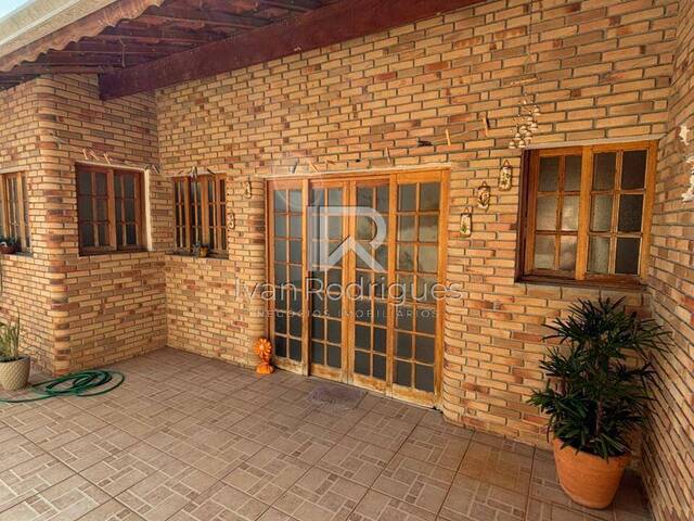 Casa para Venda em Jacareí - 3